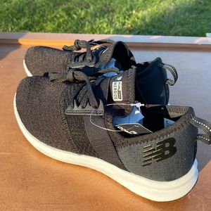 NWT Women’s new balance cross trainers. Size 6